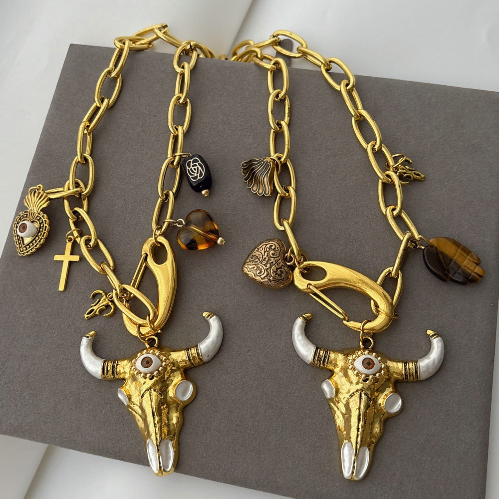 Chunky bull pendant necklace