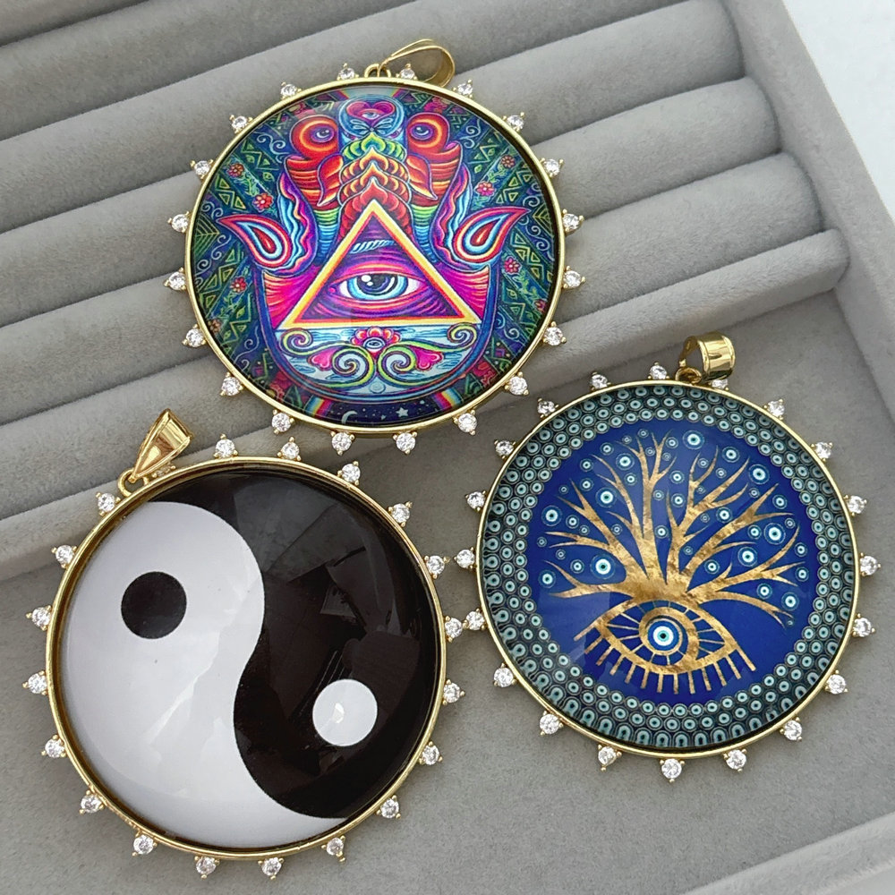 Big round pendant