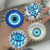 Big round eye pendant