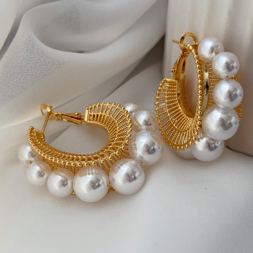pearl earrings