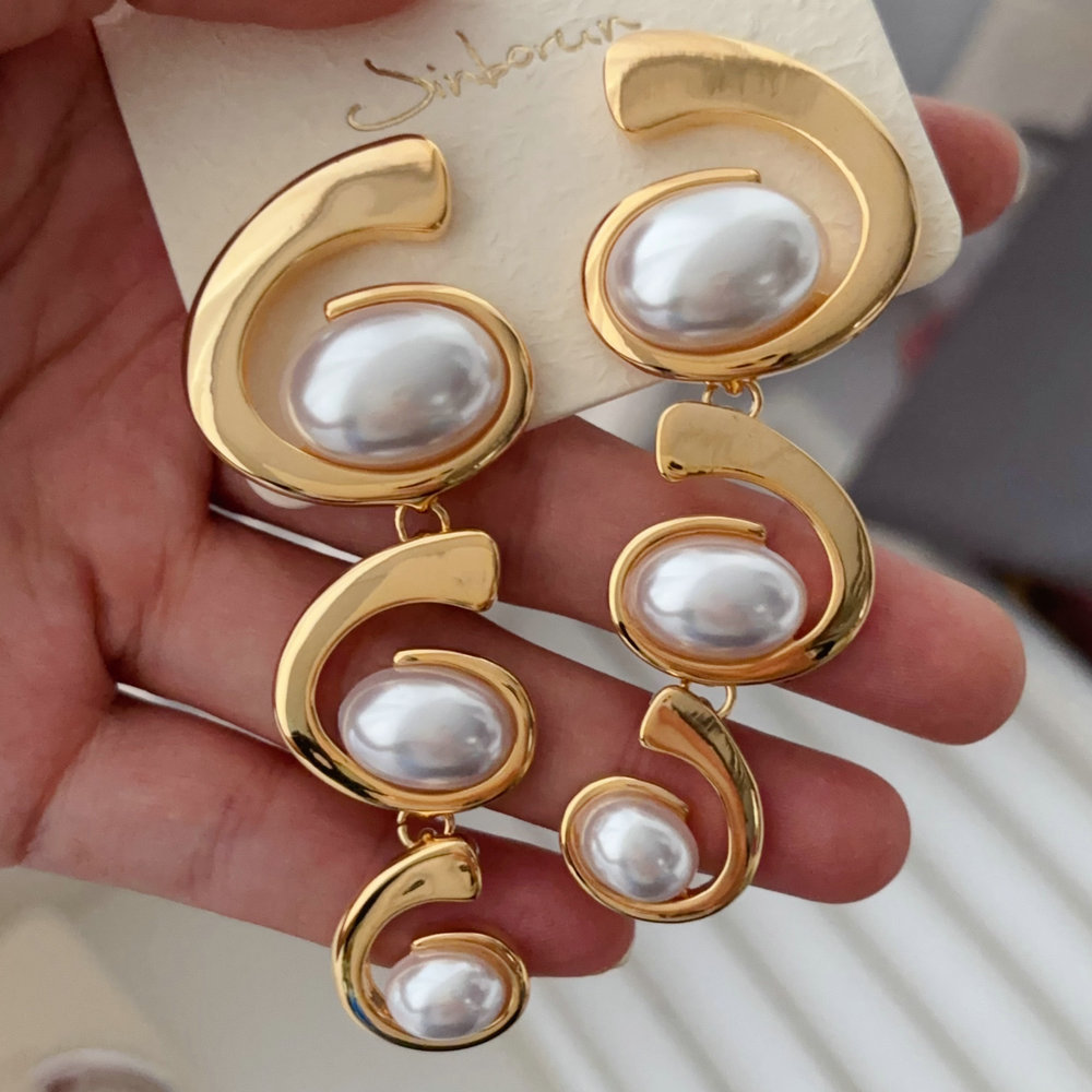 Chunky metal pearl earrings