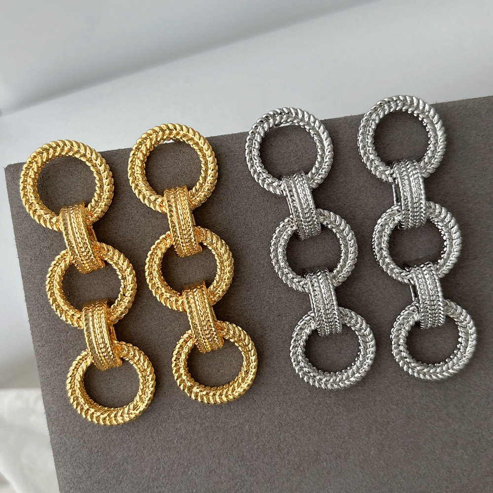 Metal circle earrings
