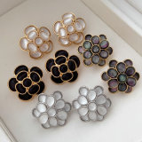 Flower earrings