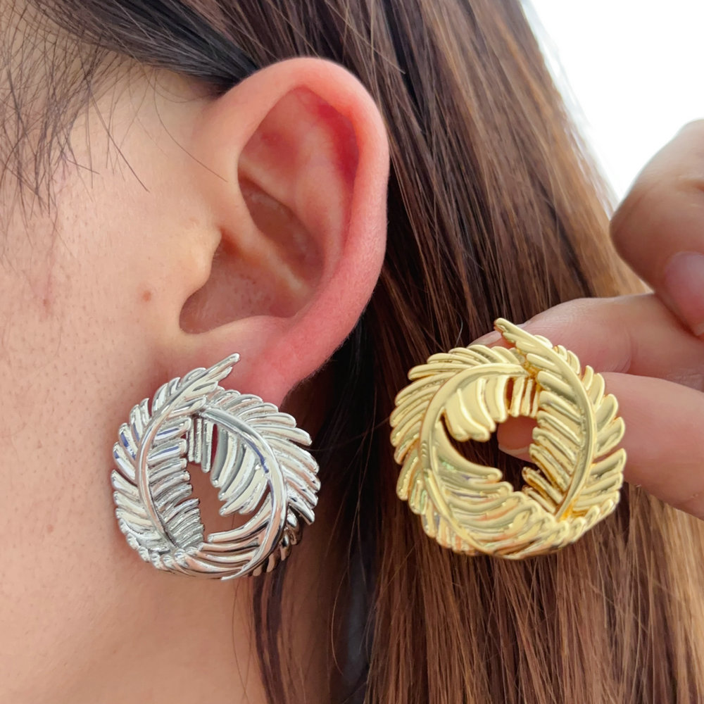 Metal leaf earrings
