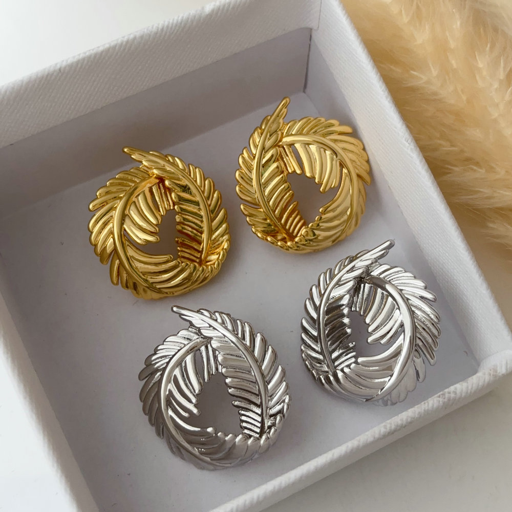 Metal leaf earrings