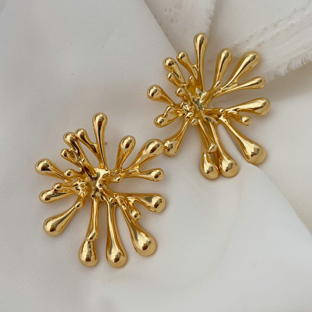 Metal chunky flower earrings