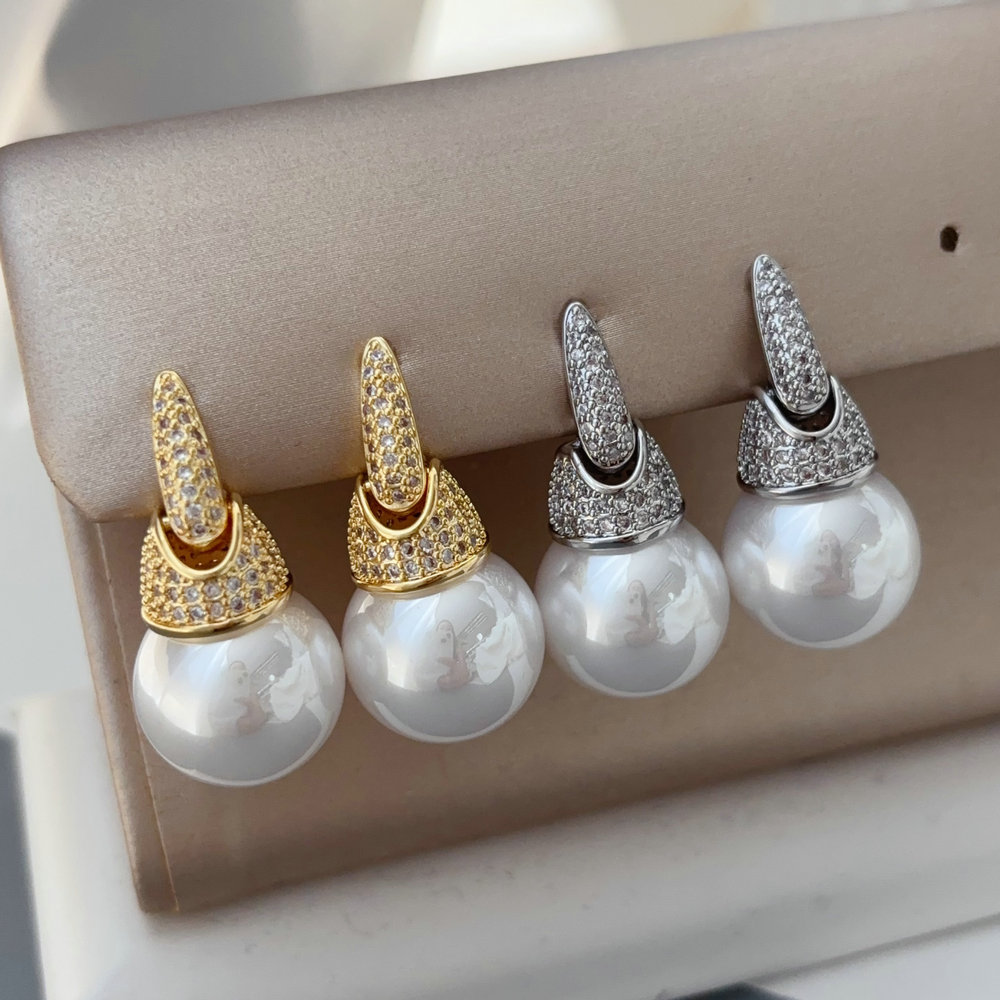 Pearl earrings