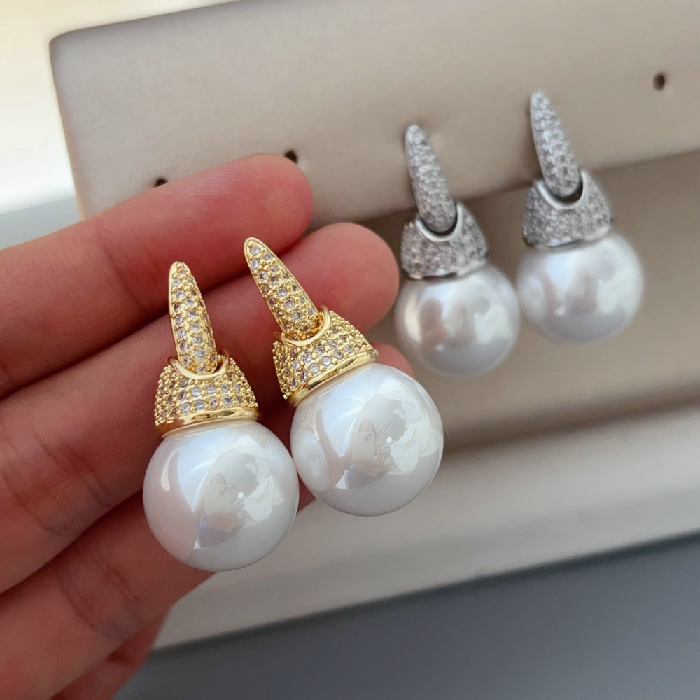 Pearl earrings