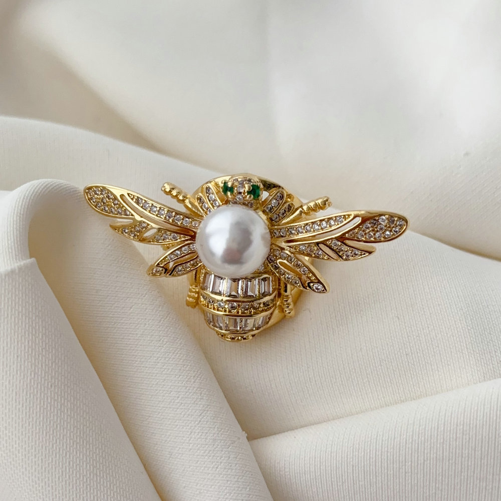 bee ring