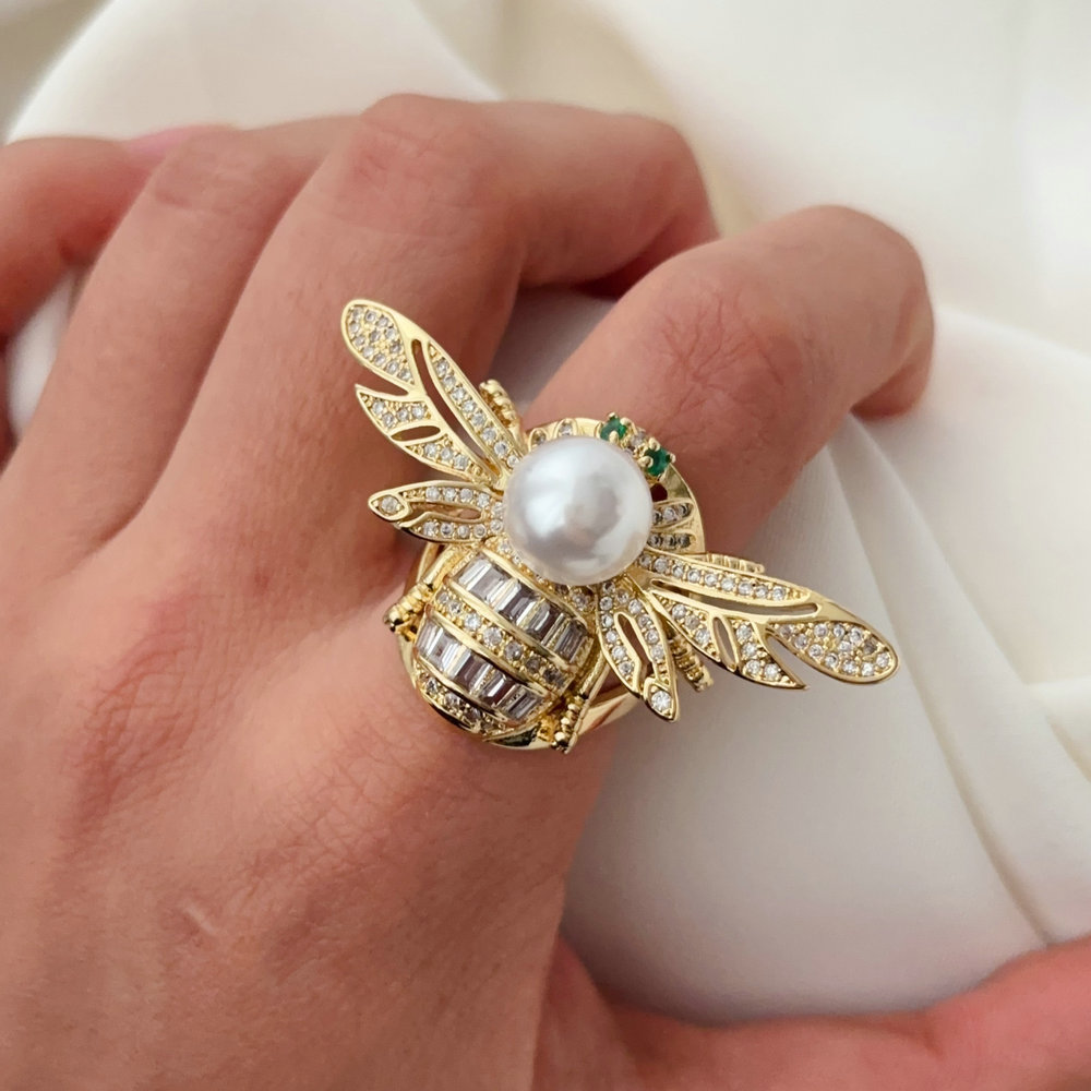 bee ring