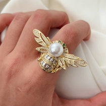 bee ring