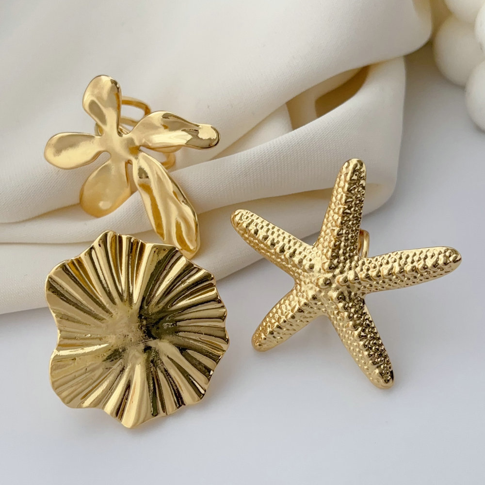 Metal star ring