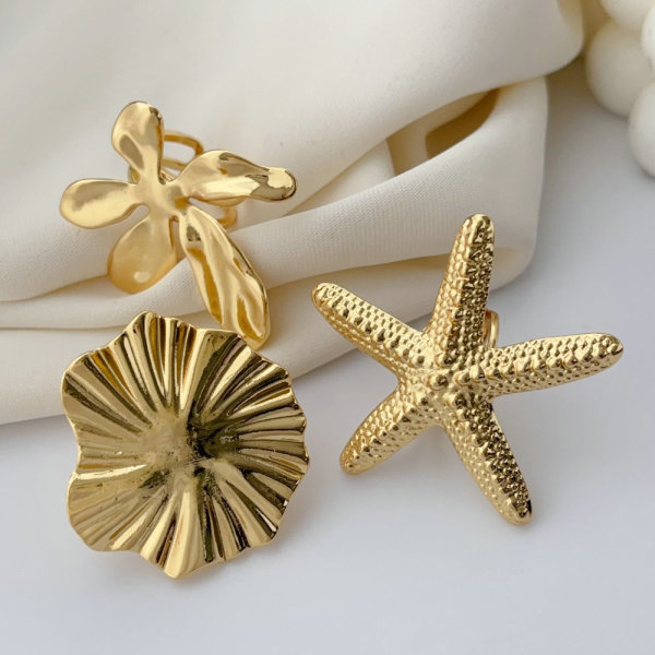 Metal star ring