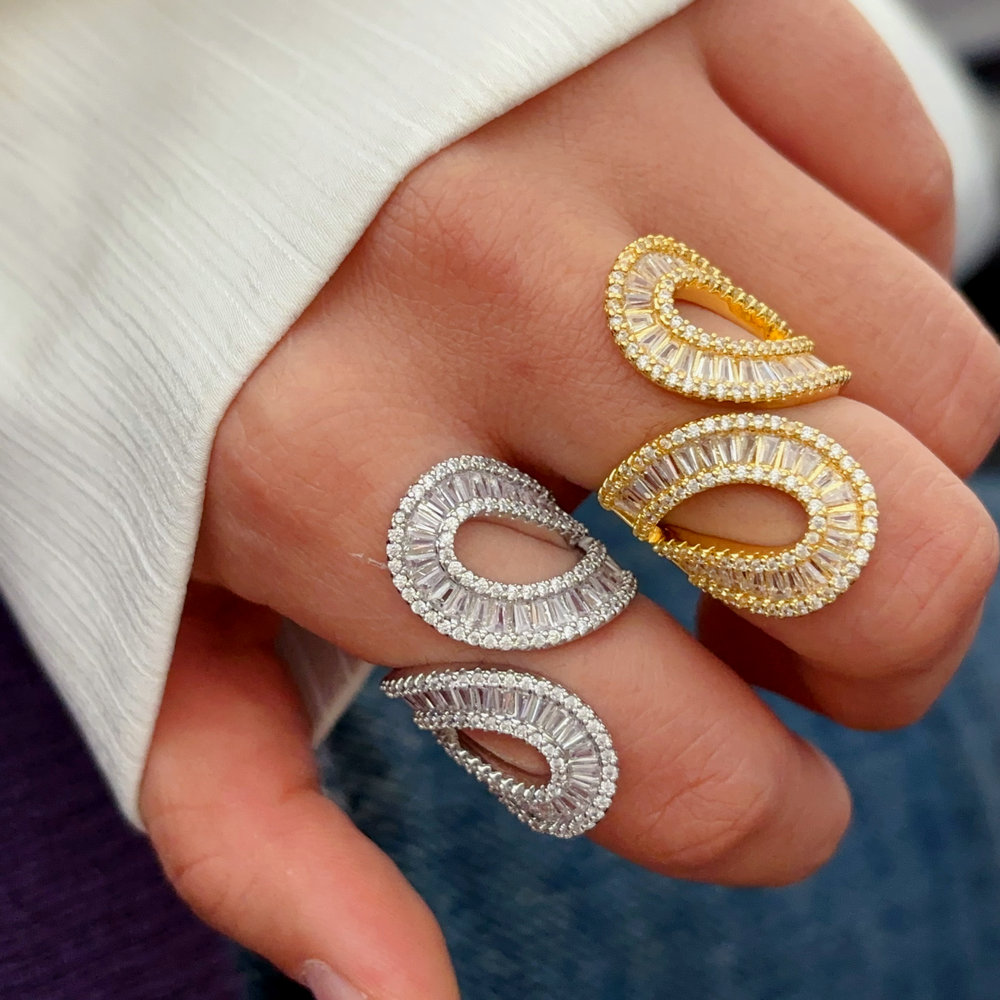 Pave zircon s shape ring