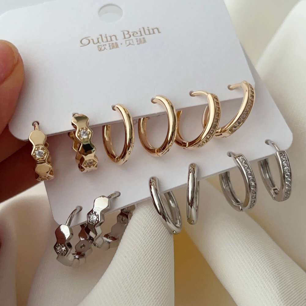 Set simple earrings