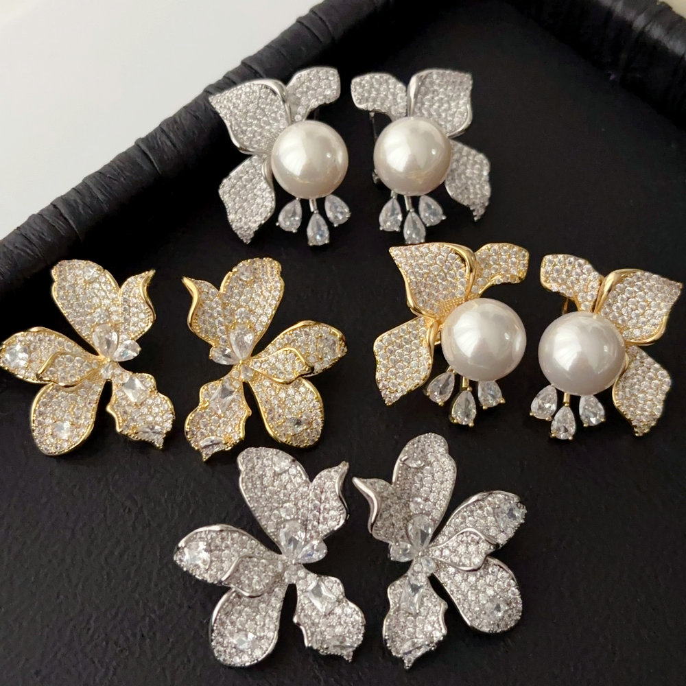Pave zircon flower earrings
