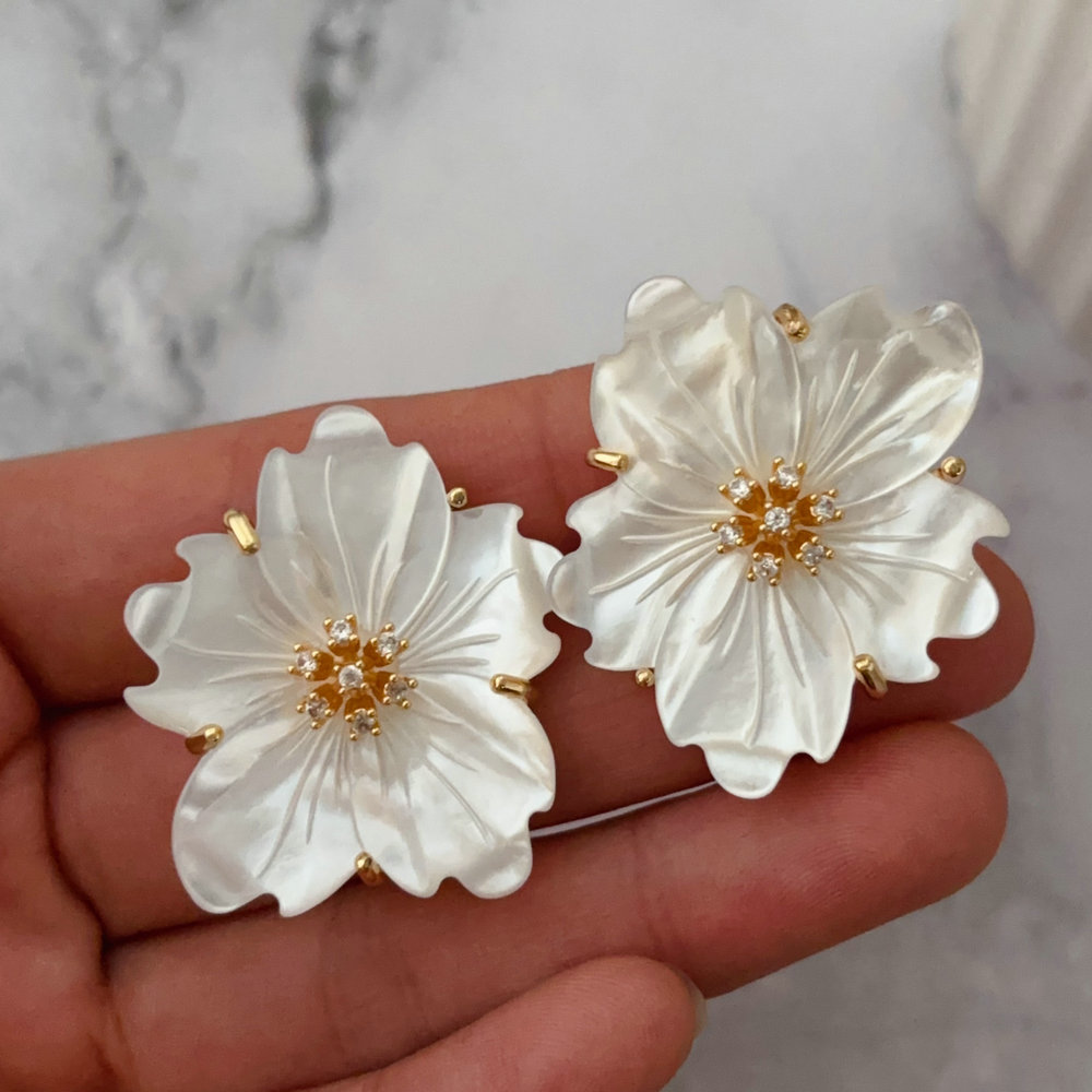 Nature shell flower earrings