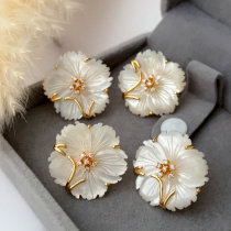 Nature shell flower earrings