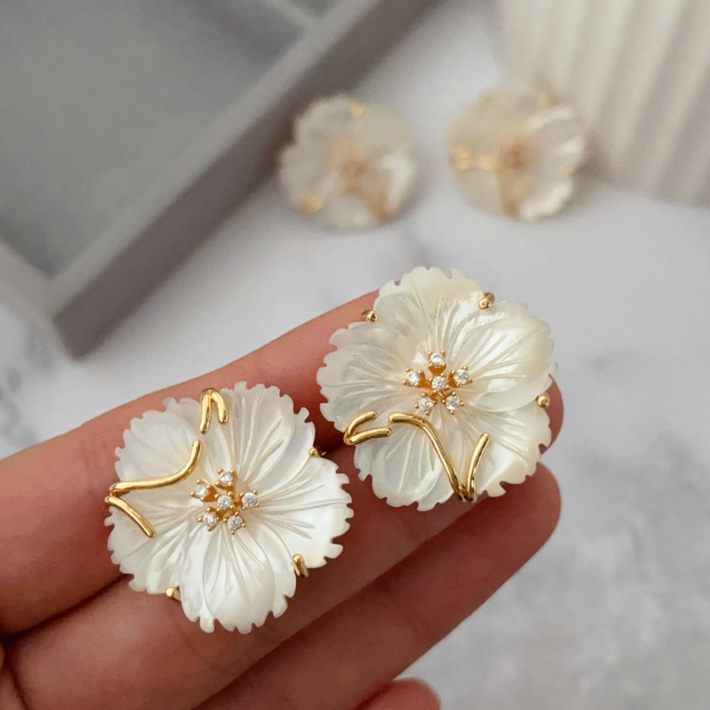 Nature shell flower earrings