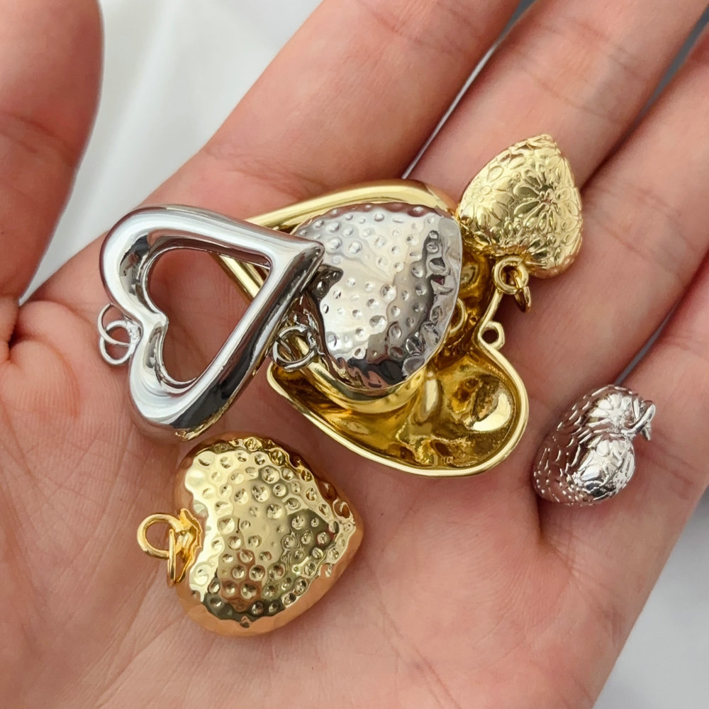 Metal heart charm