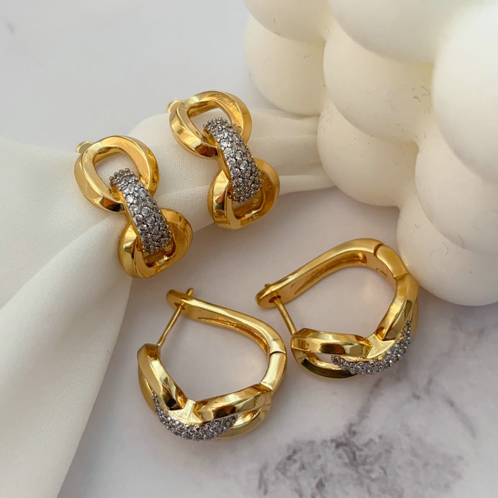 Pave two tone link chain earrins