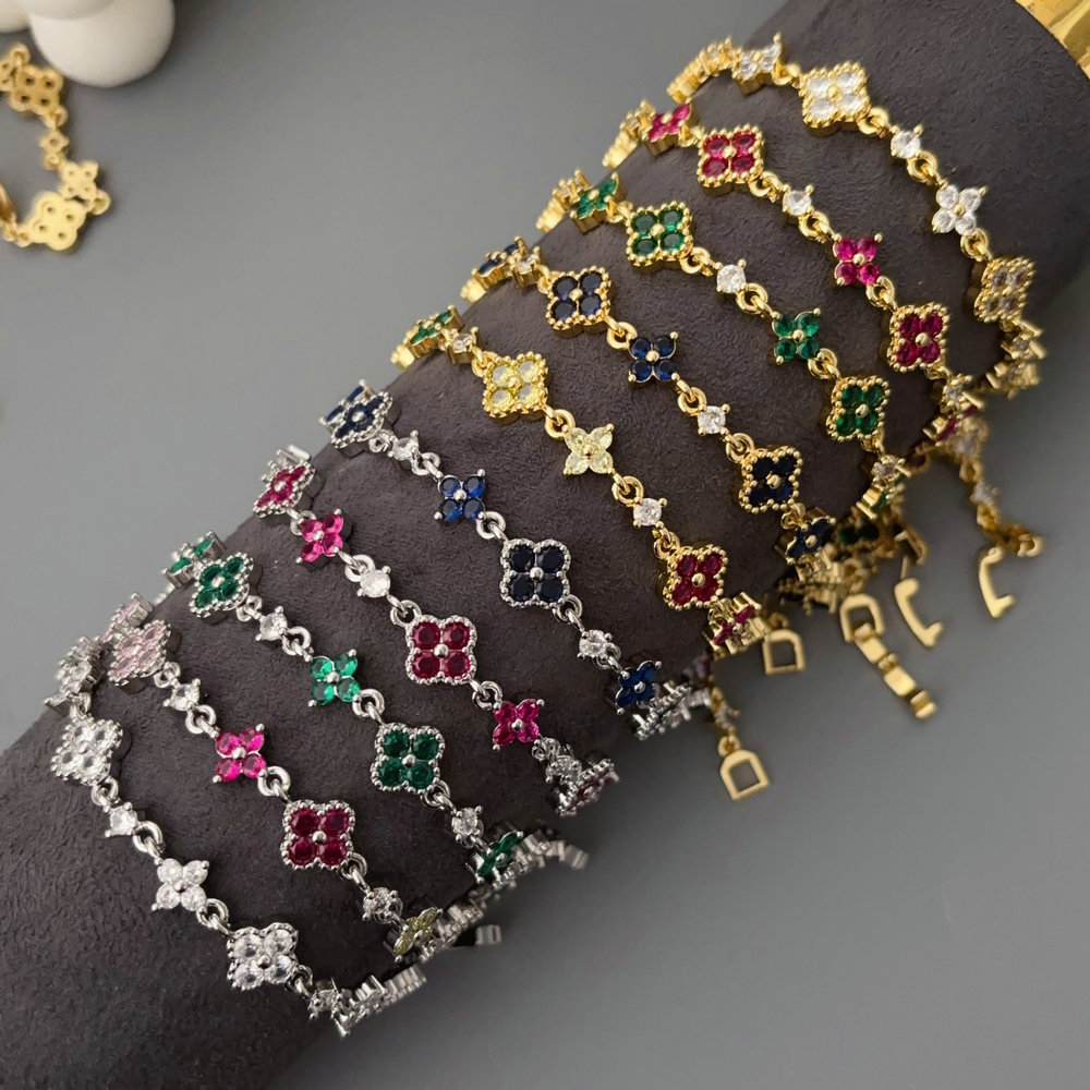 Clover flower bracelet