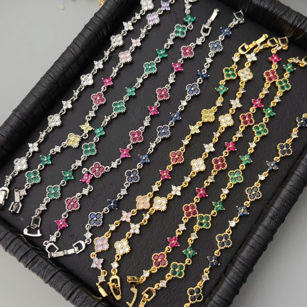 Clover flower bracelet