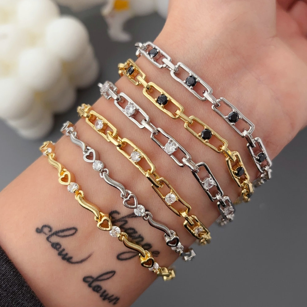 Simple link chain bracelet