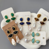 Gemstone free water pearl earrings