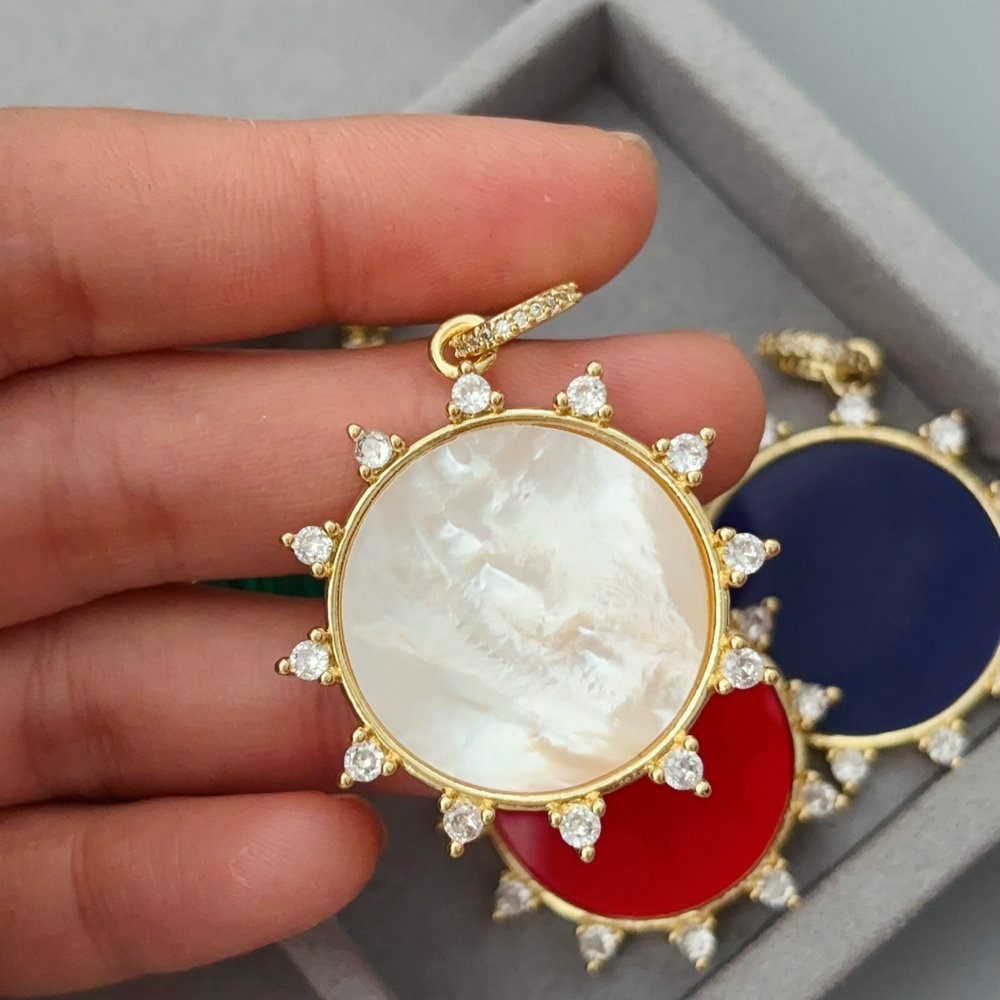 Shell sunflower pendant