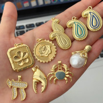 Diy crab charm