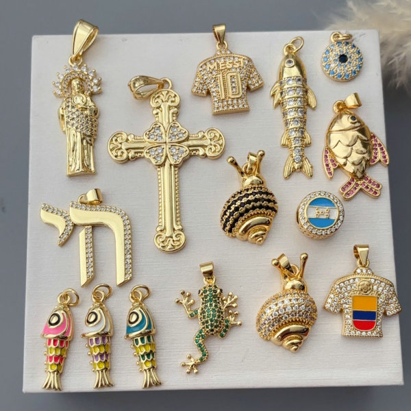 pave fish charm