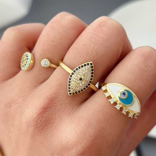 pave eye ring