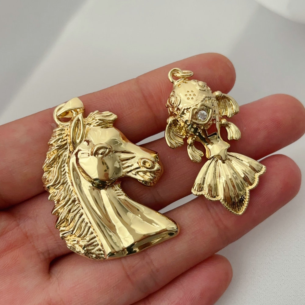 metal horse fish charm