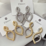 8 shape earrings