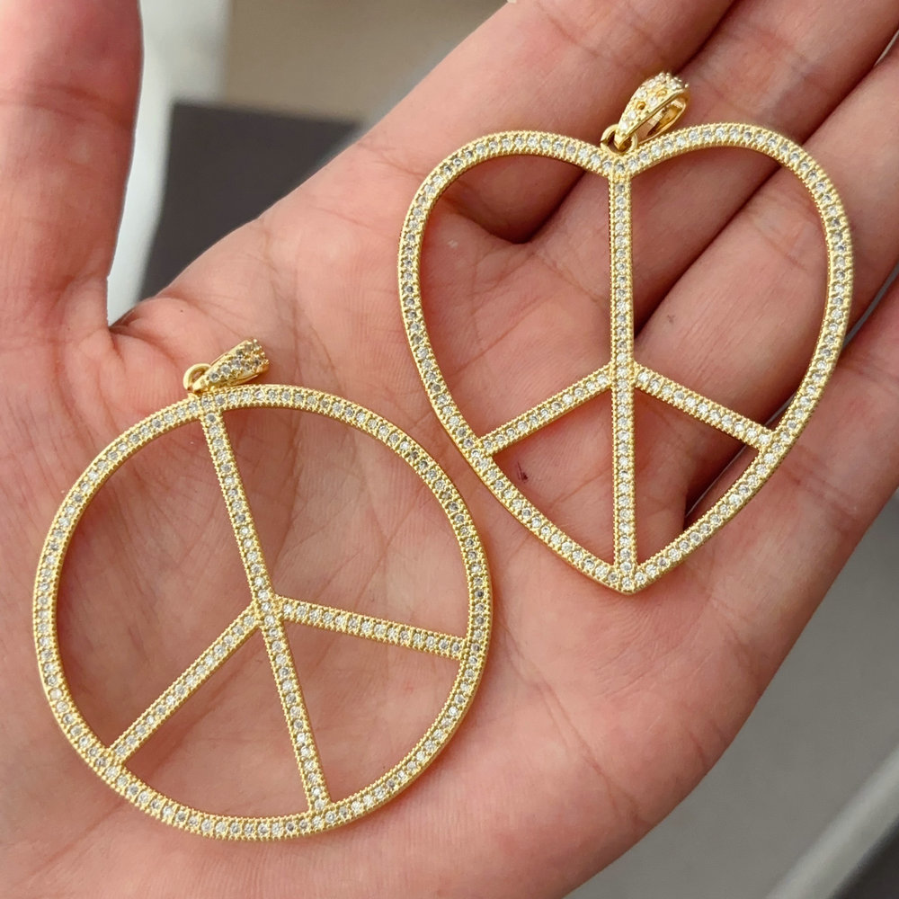 Big peace pendant