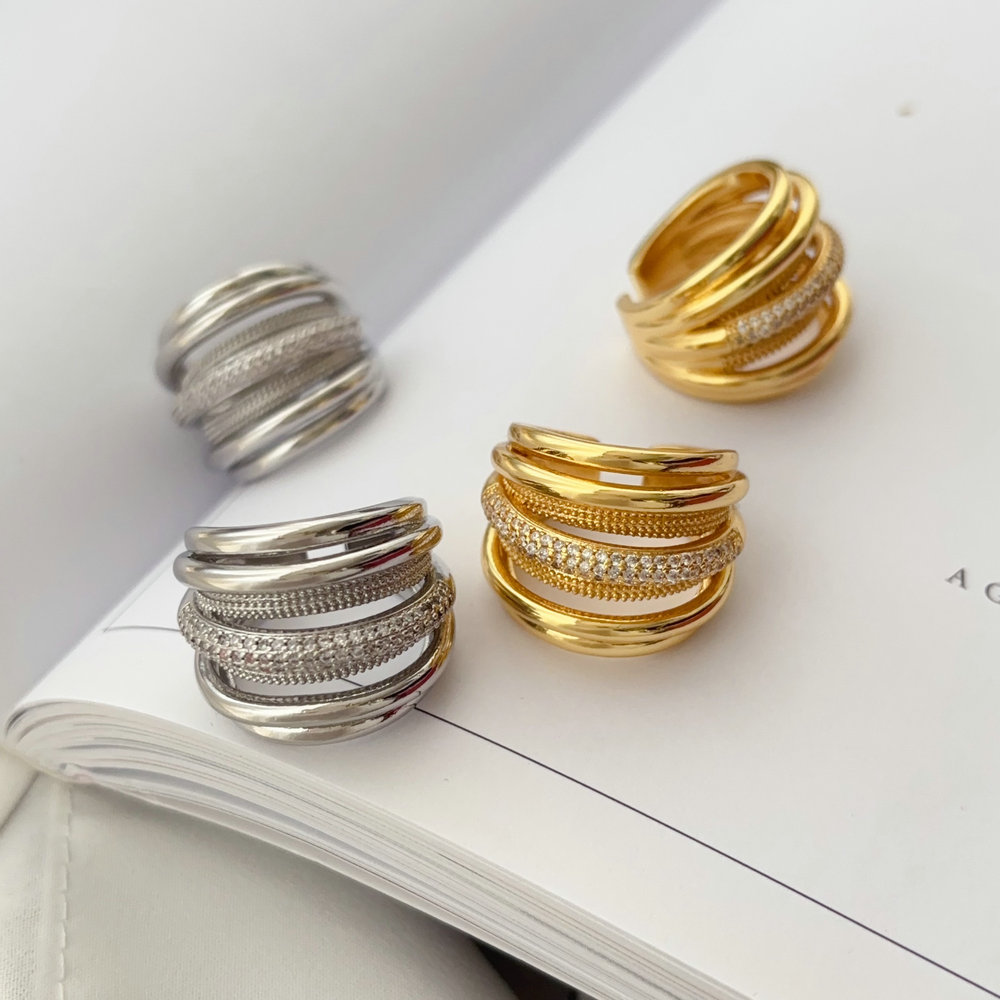 Pave twist ring