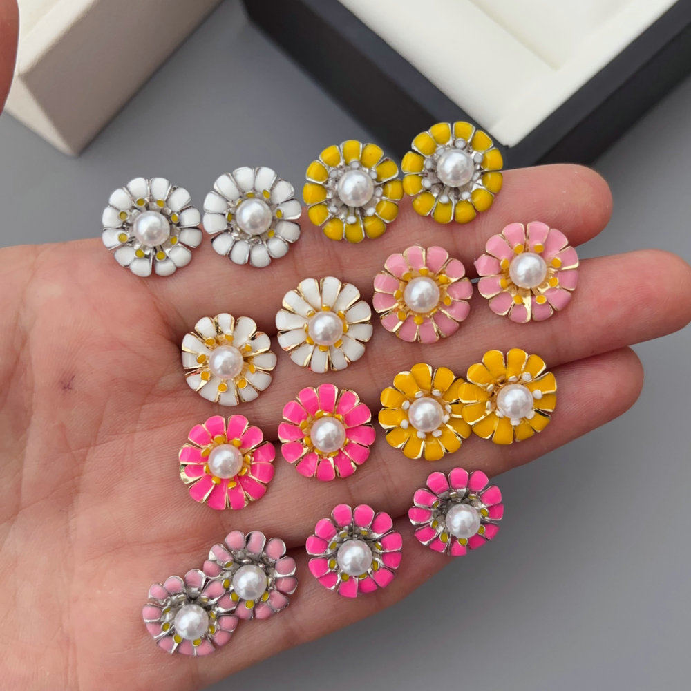 Enamel flower earrings
