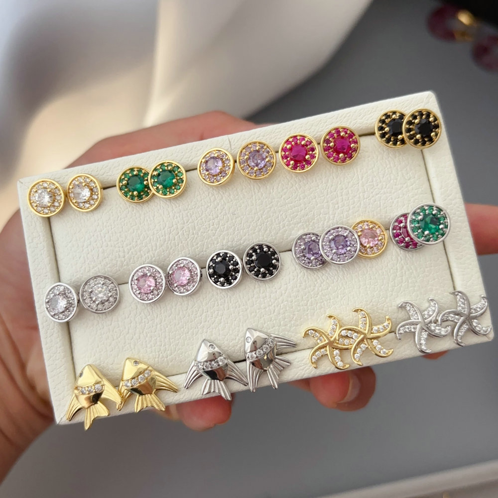 small round stud earrings