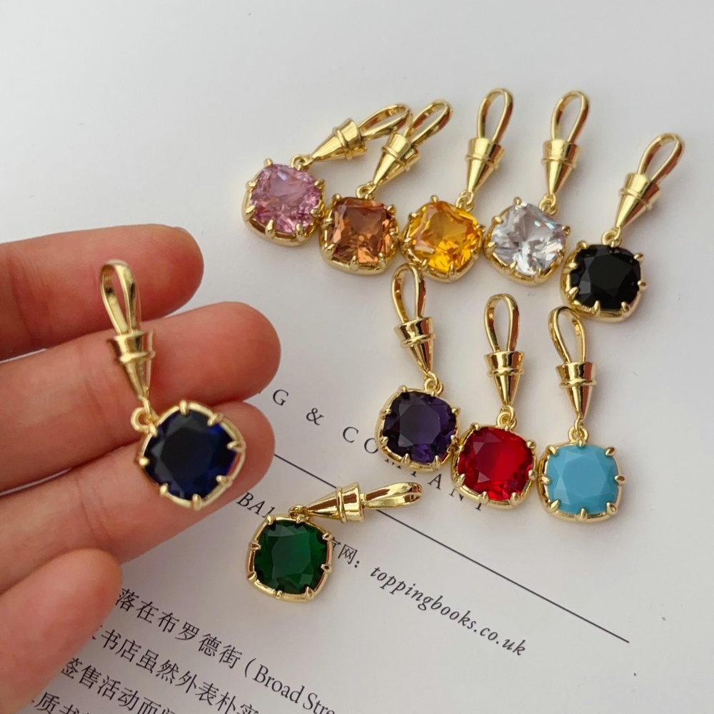 Round crystal charm