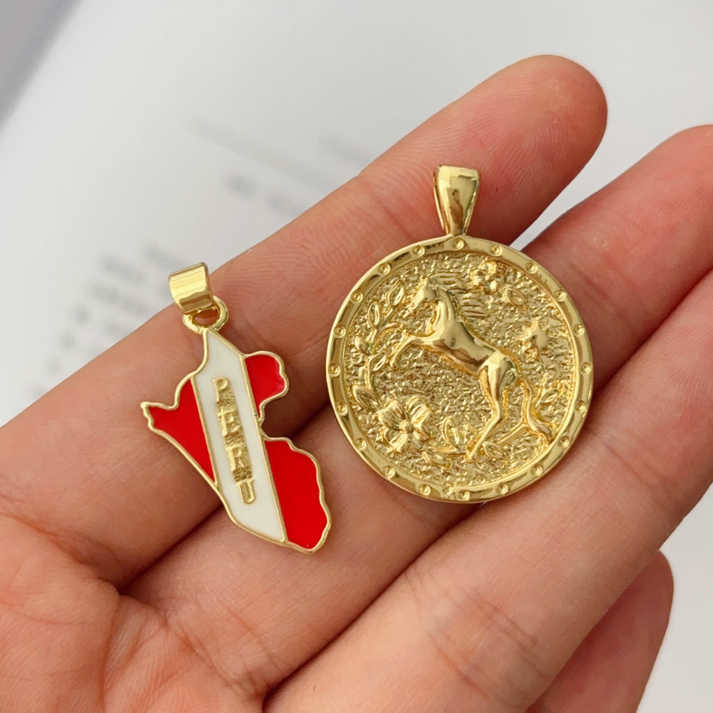 Round charm