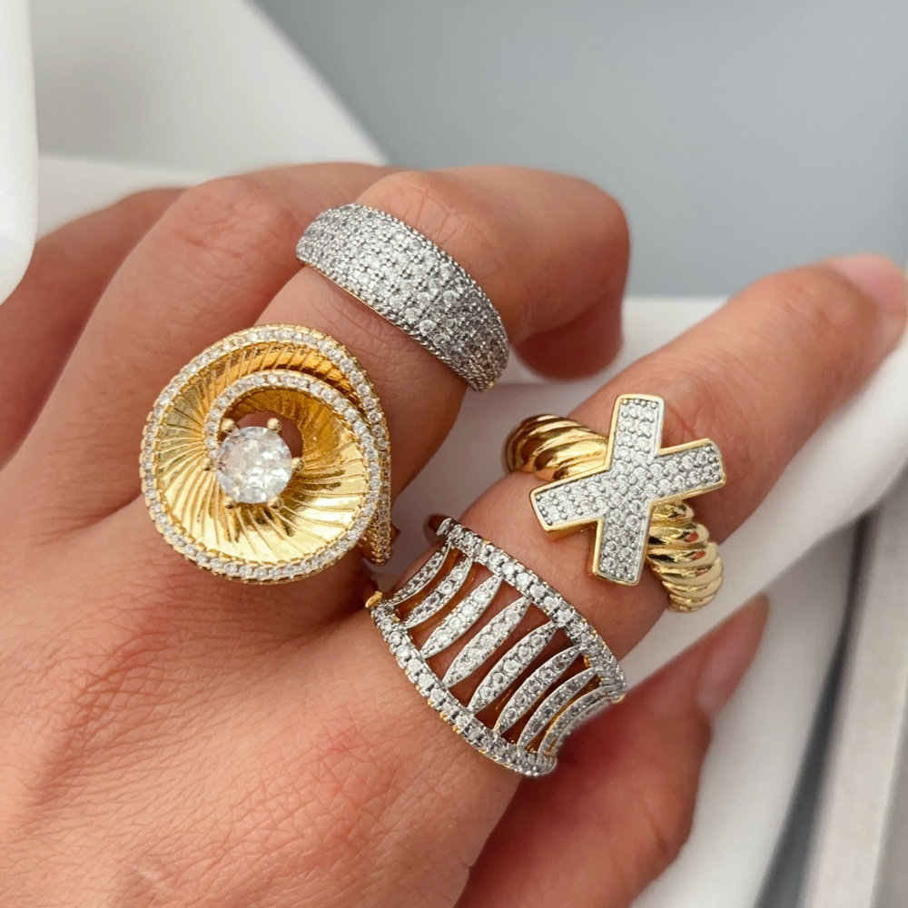 Pave two tone ring