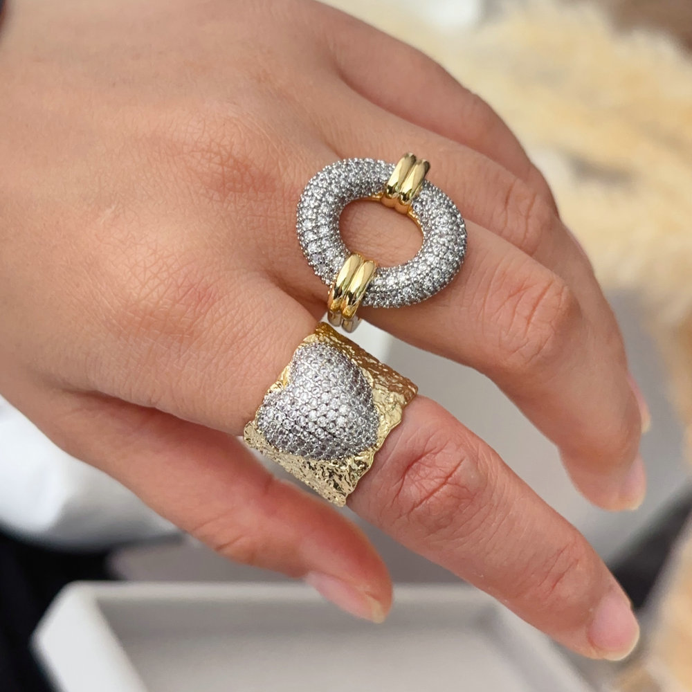 Two tone heart ring