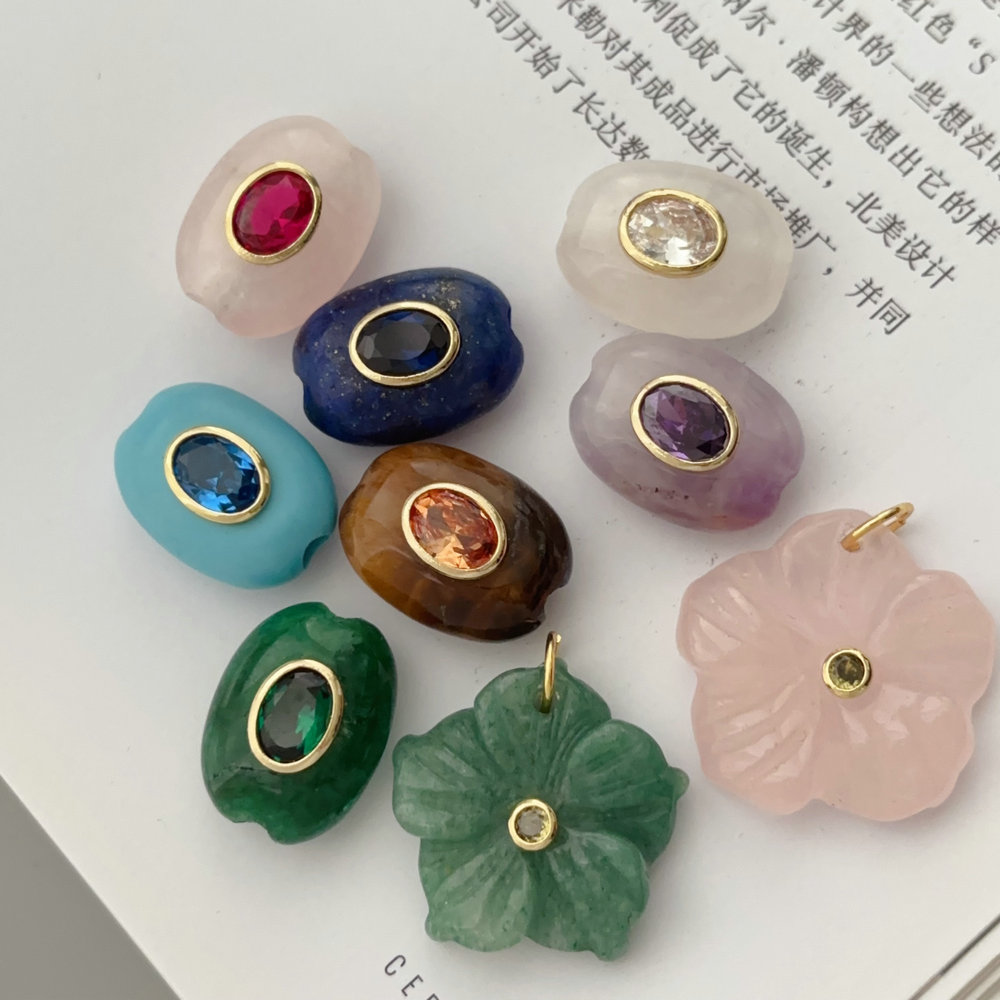Flower stone pendant