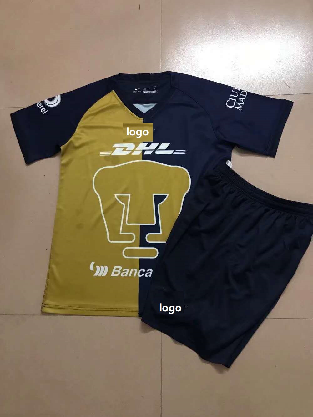 pumas uniform