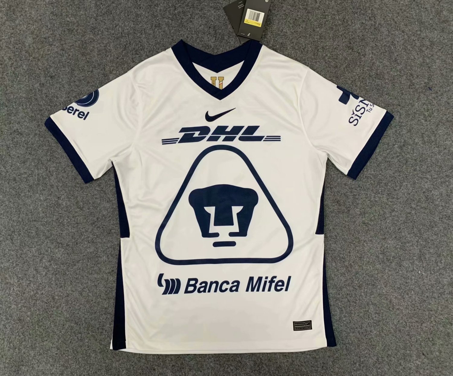 pumas unam clothing