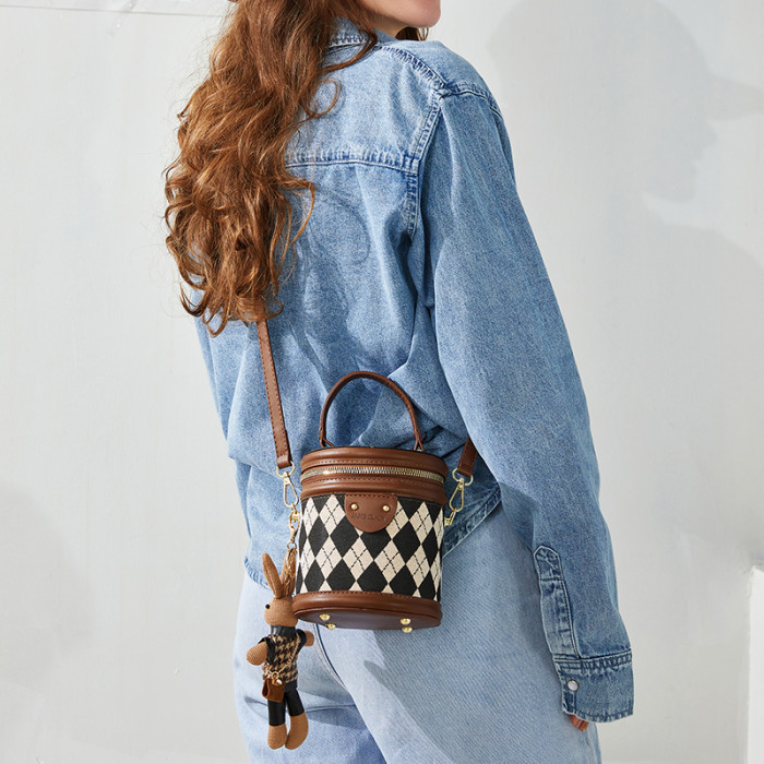 JANE KLAIN Retro rhombus bucket bag