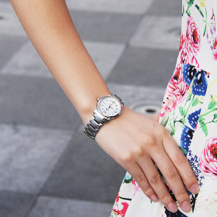 LIBER AEDON Light Luxury Elegant Gentle and Delicate Disc Waterproof Women's Watch