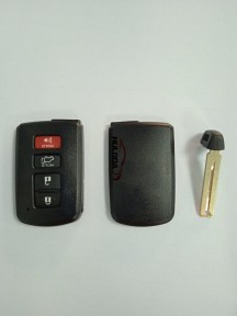 Toyota key shellToyota Key Shell is suitable for SUV models