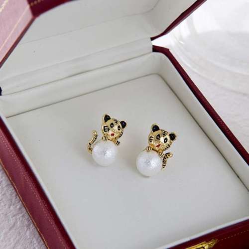 Cute Pearl Tiger Stud Earrings